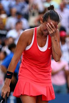 Piange, Roberta Vinci: ha appena battuto in semifinale Serena Williams: è in finale agli Us Open! Afp